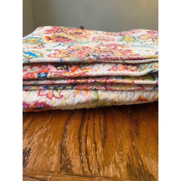 Levtex Home Judith Quilt Bedspread - Picture 2 of 6